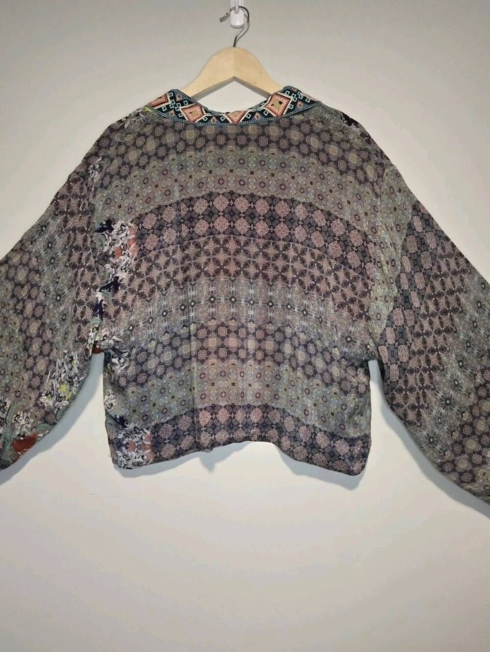 Johnny Was Kimono Embroidered Reversible Patchwork Cropped Jacket Boho Large - Picture 8 of 8